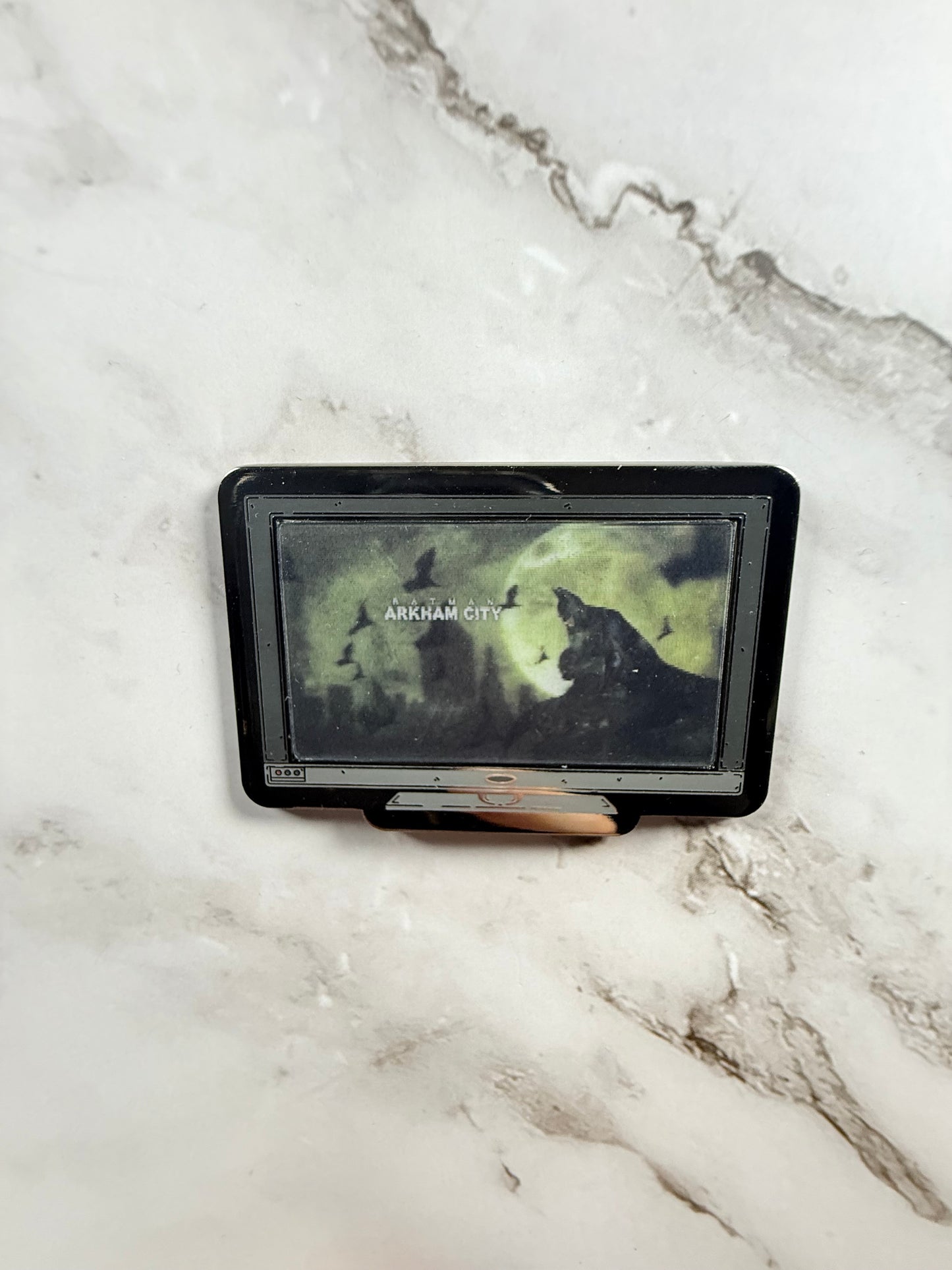 Monitor Lenticular Arkham Asylum Enamel Pin
