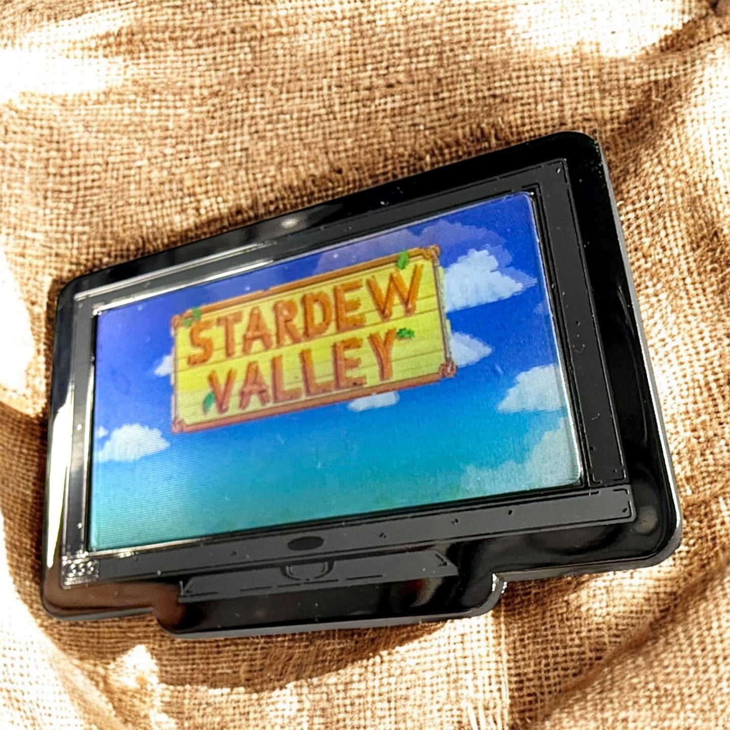 Monitor Lenticular Stardew Valley Enamel Pin