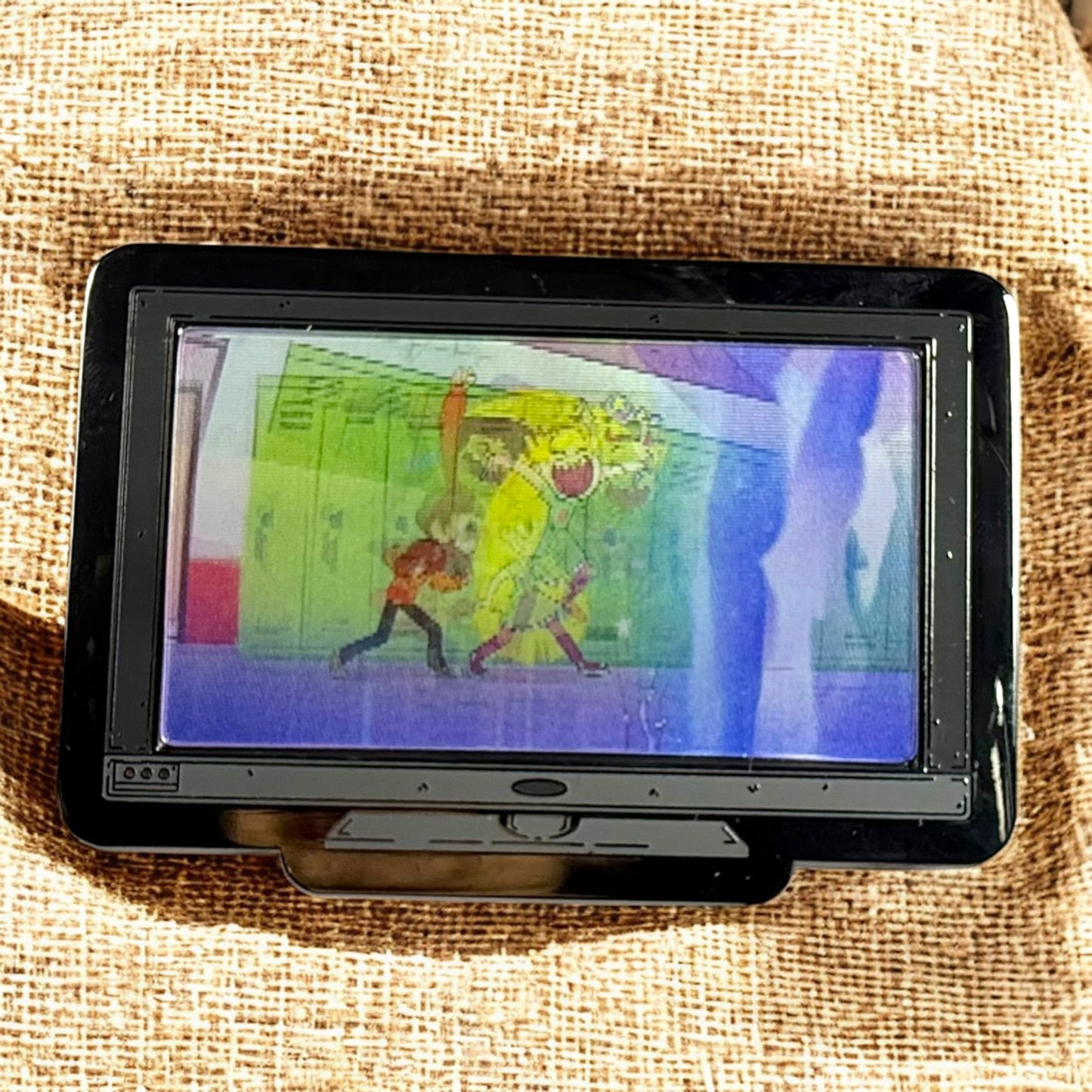 Monitor Lenticular SVTFOE Enamel Pin