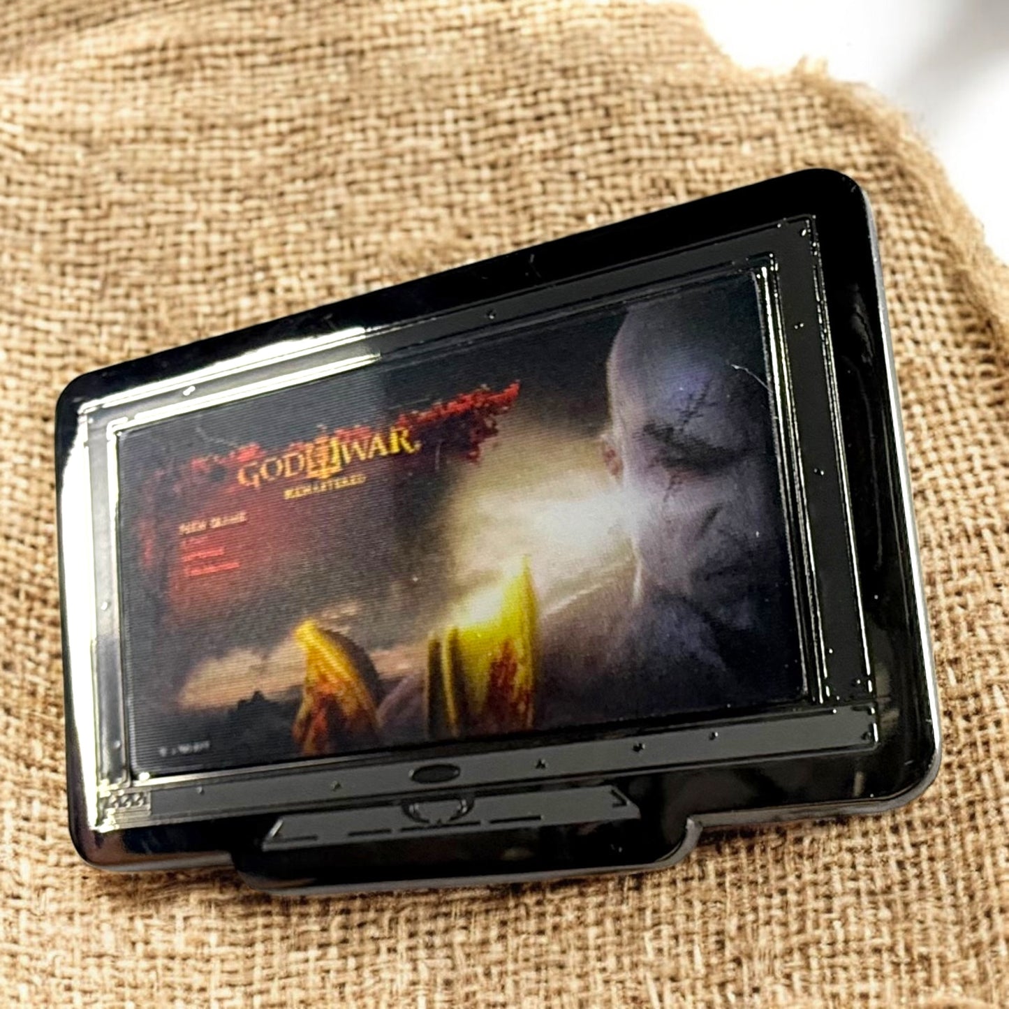 Monitor Lenticular God Of War Enamel Pin