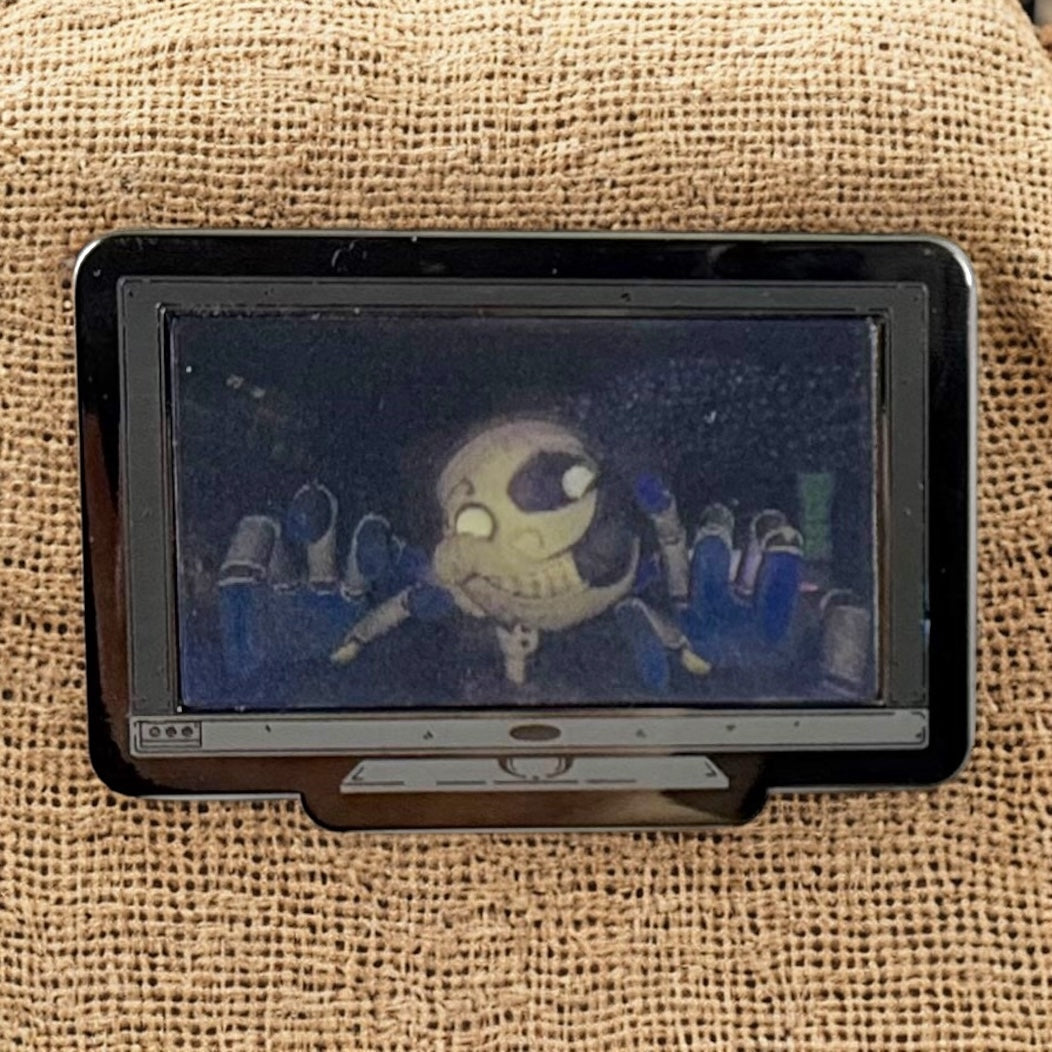 Monitor Lenticular {FNAF} Moon Enamel Pin